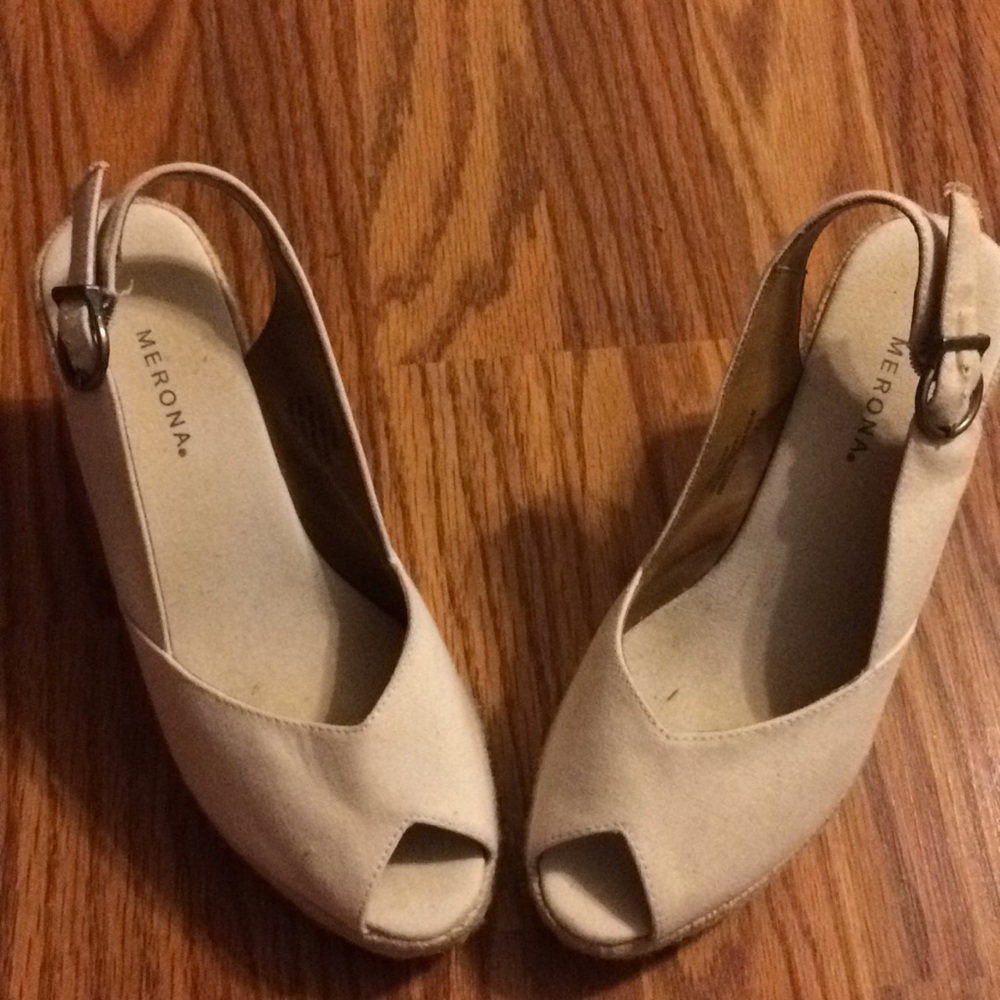 Heels - Picture 2 of 4
